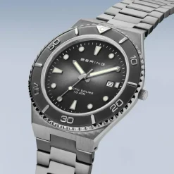 Bering Orologio Classic grigio brilliante/spazzolato