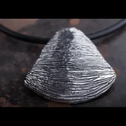 ERES DESIGN - Collana con ciondolo Sfogliatella