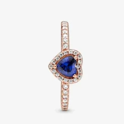 Pandora - Anello con cuore in rilievo blu scintillante