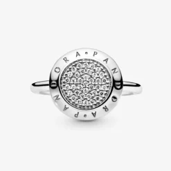 Pandora Anello con pavé e logo Pandora