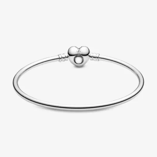 Pandora Bracciale Moments rigido con chiusura a cuore